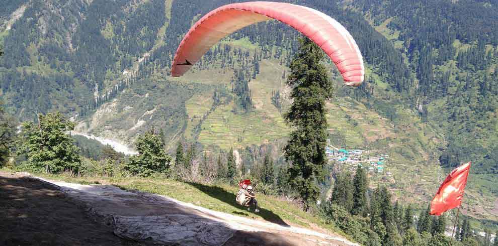 Paragliding launching site in Manali