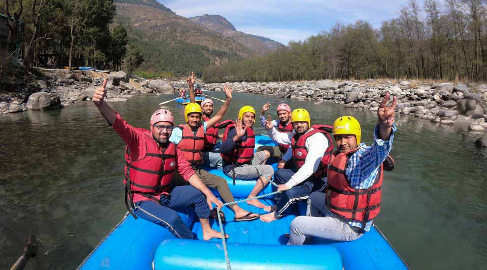 River Rafting in Manali | Price - INR 450/ Person Book Now!