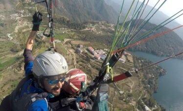 Paragliding in Bhimtal