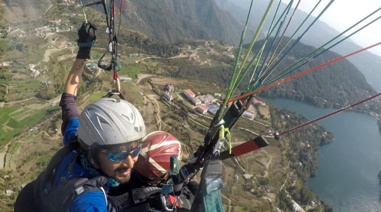 Paragliding in Bhimtal