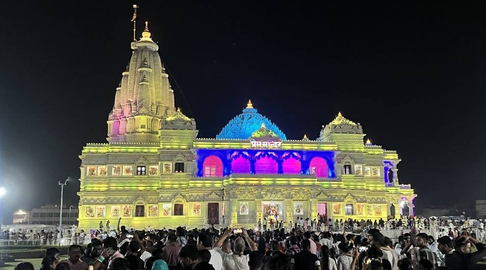 Lighting at Prem Mandir, Vrindavan