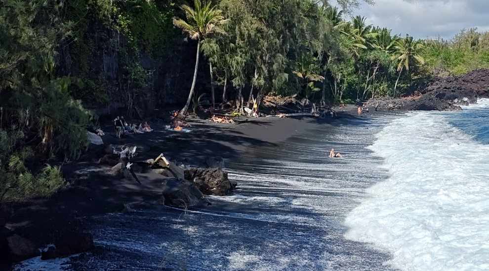 Kehena Beach (Dolphin Beach)